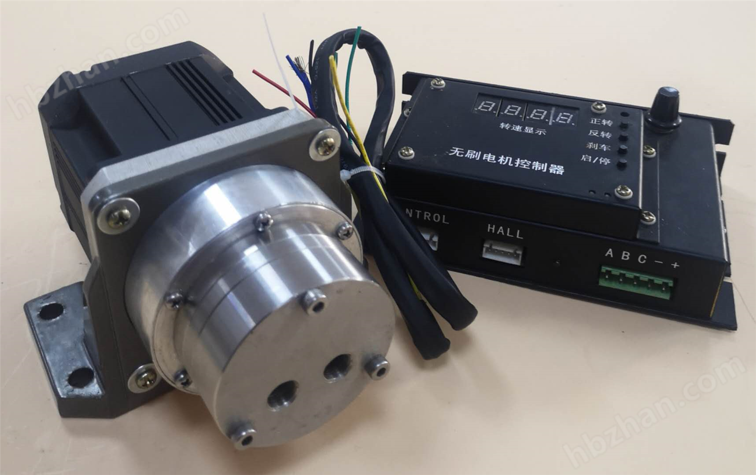 4系列泵頭配無(wú)刷直流電機(jī)＆模擬顯示控制器